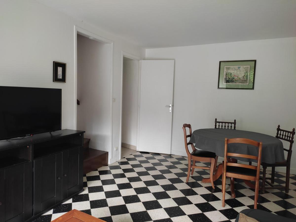 Les Glycines Villa Vulaines-sur-Seine Luaran gambar